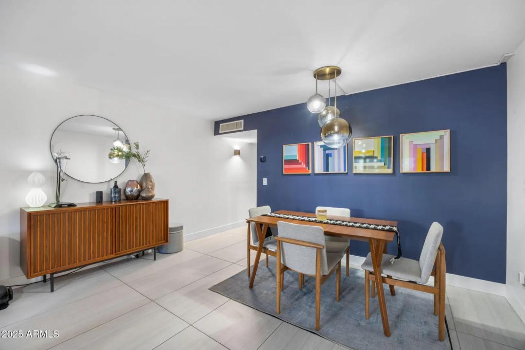 Real Estate Picture 9