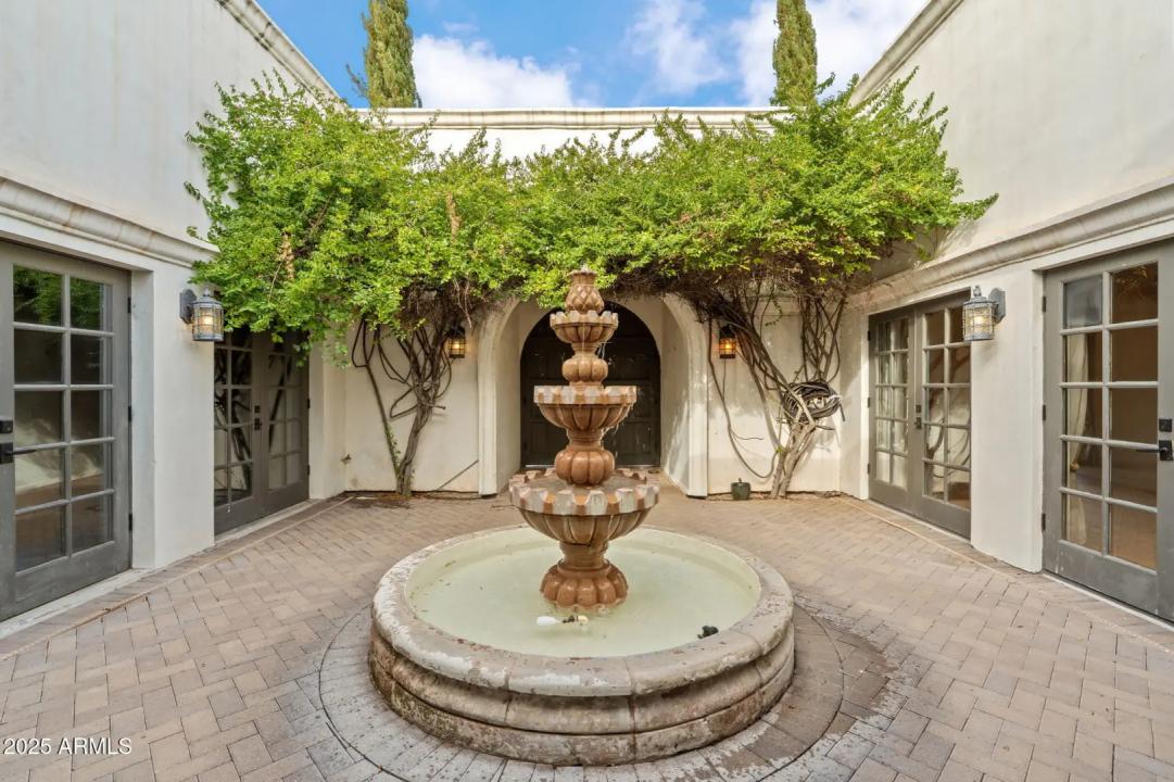 Real Estate Picture 6