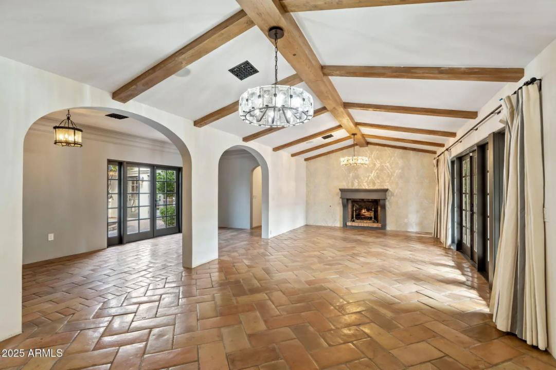 Real Estate Picture 8