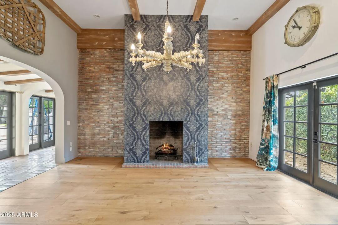 Real Estate Picture 13