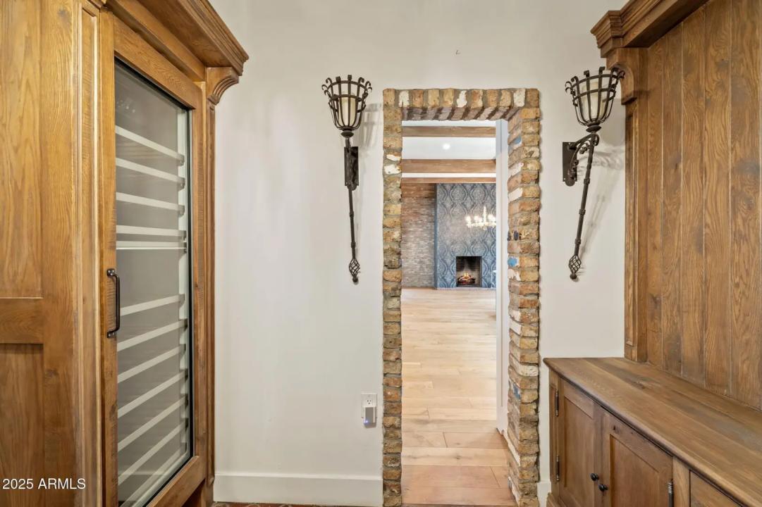 Real Estate Picture 22