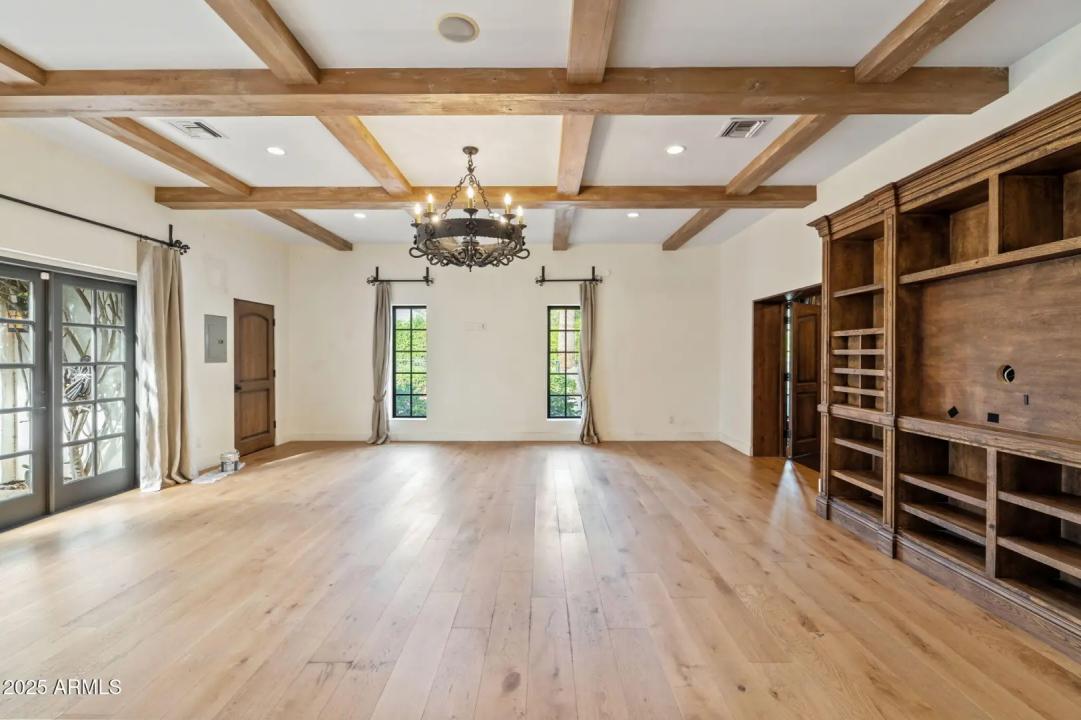 Real Estate Picture 28