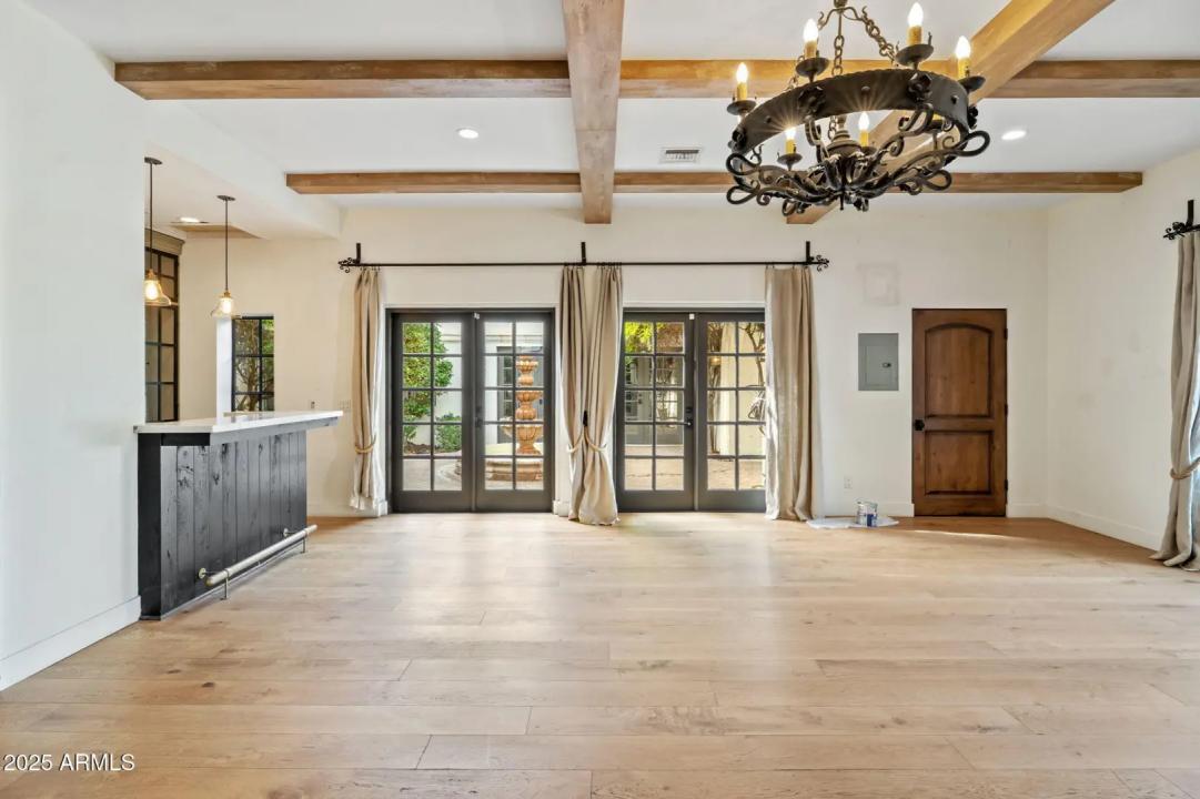 Real Estate Picture 30