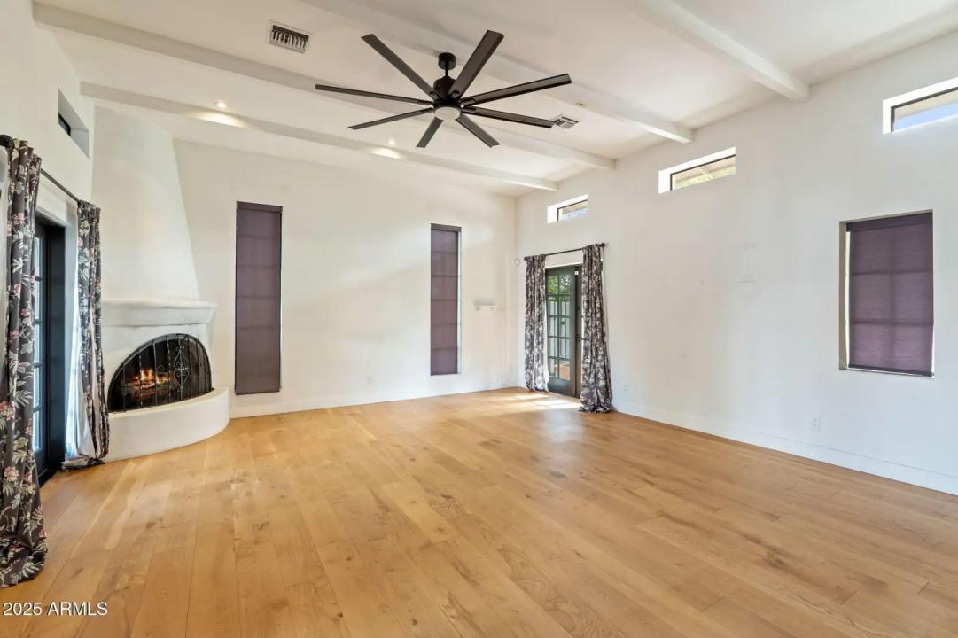 Real Estate Picture 35