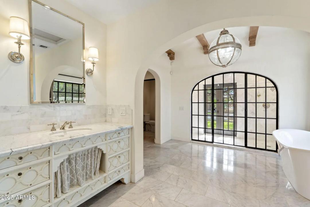 Real Estate Picture 40