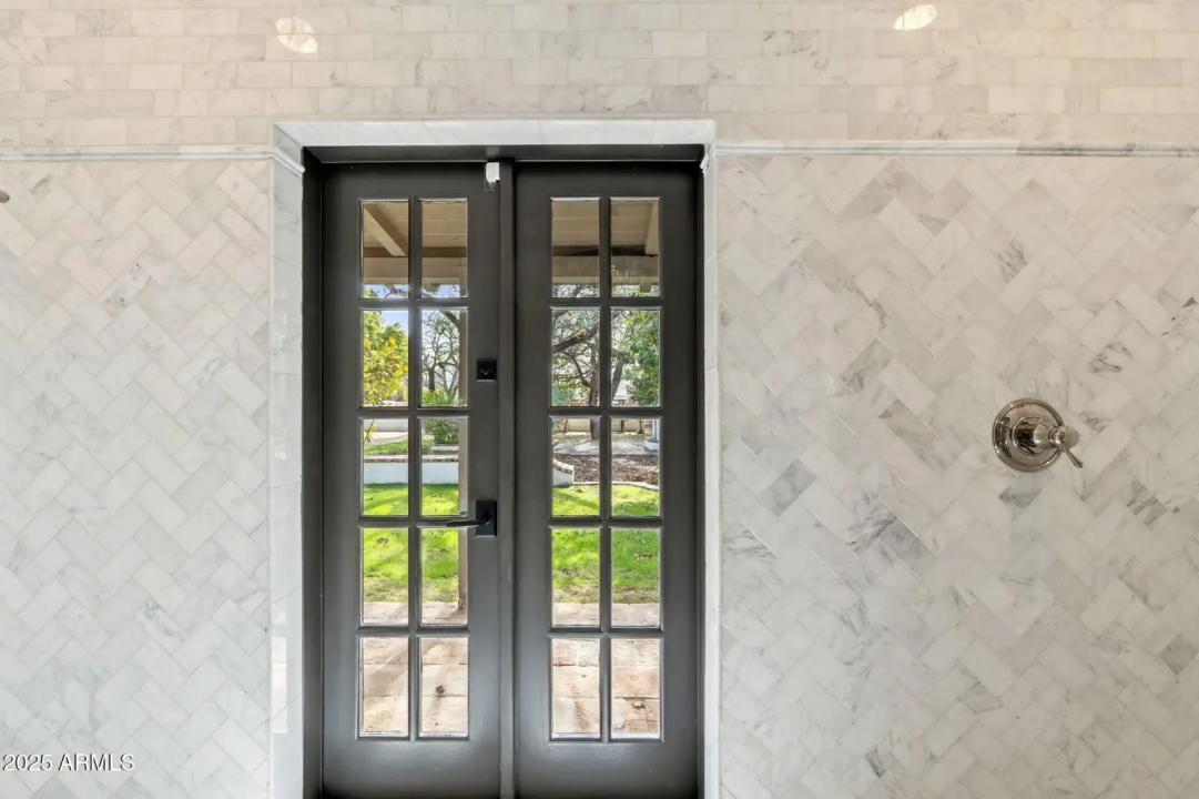 Real Estate Picture 42