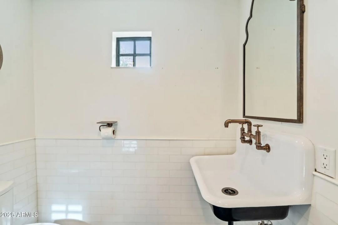 Real Estate Picture 52