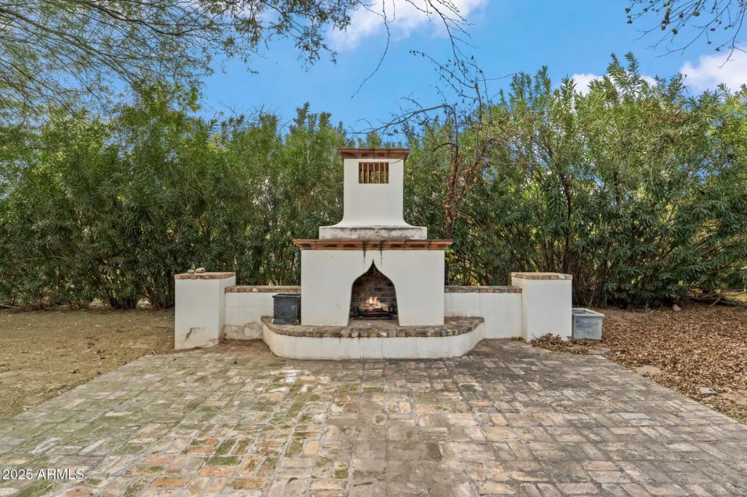 Real Estate Picture 64