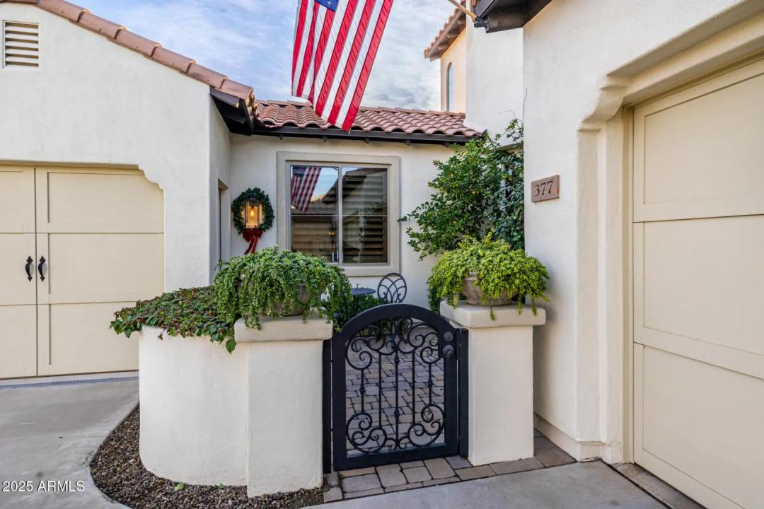 Real Estate Picture 3