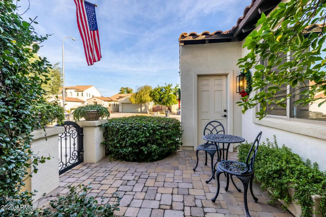 Real Estate Picture 6