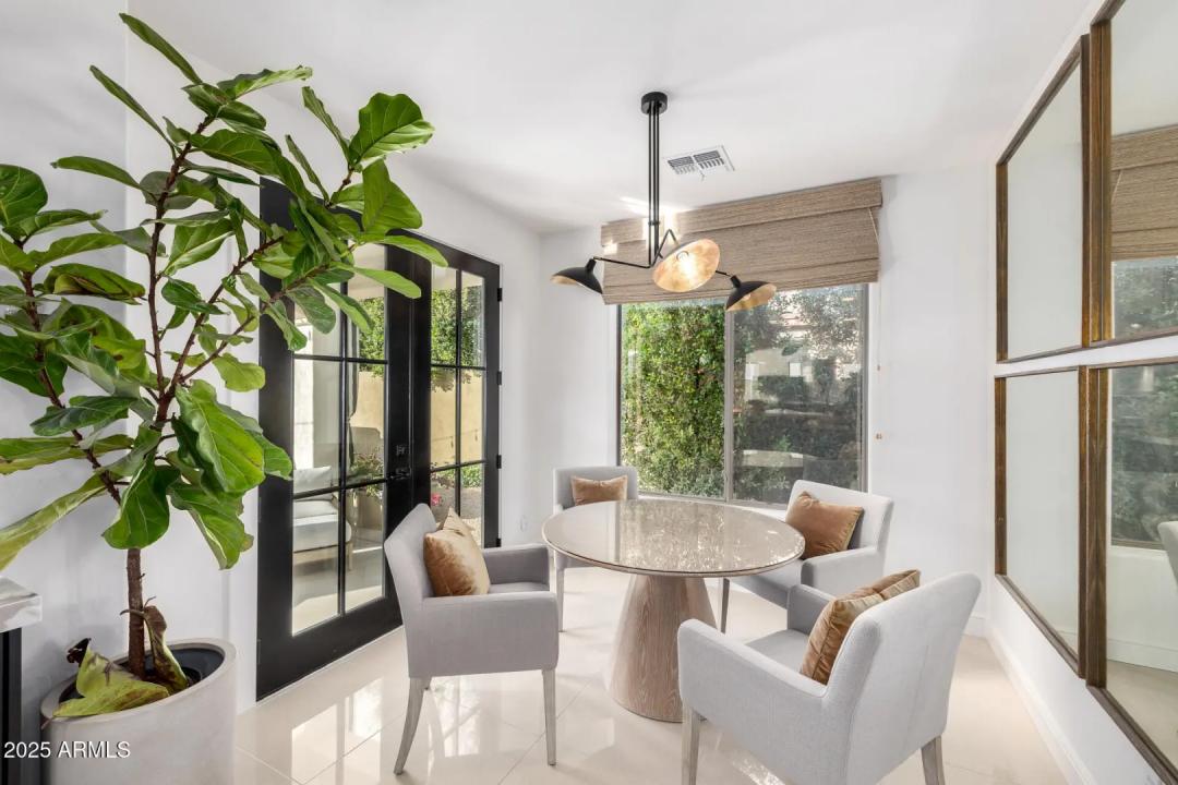 Real Estate Picture 14