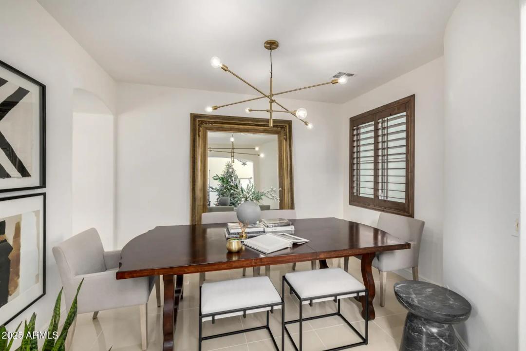 Real Estate Picture 10