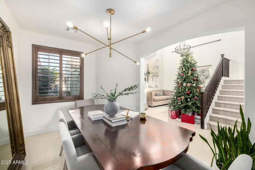 Real Estate Picture 9