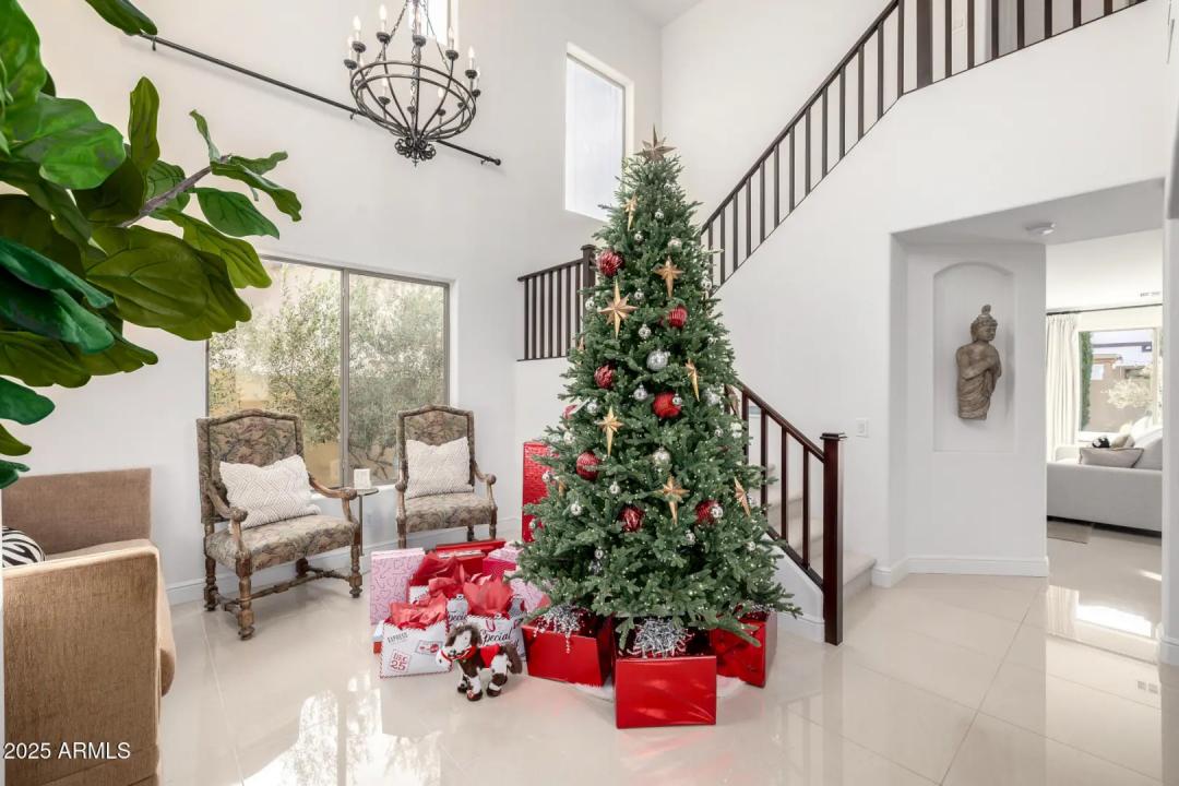 Real Estate Picture 8