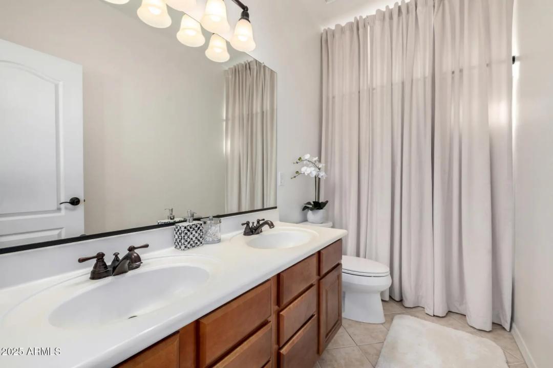 Real Estate Picture 21