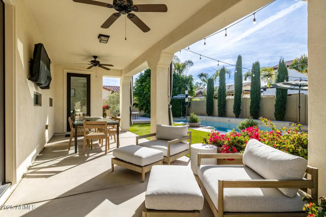 Real Estate Picture 23