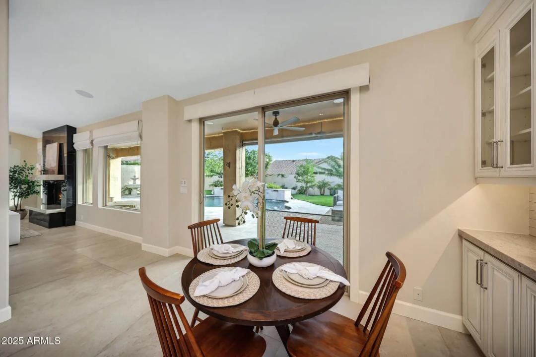 Real Estate Picture 14