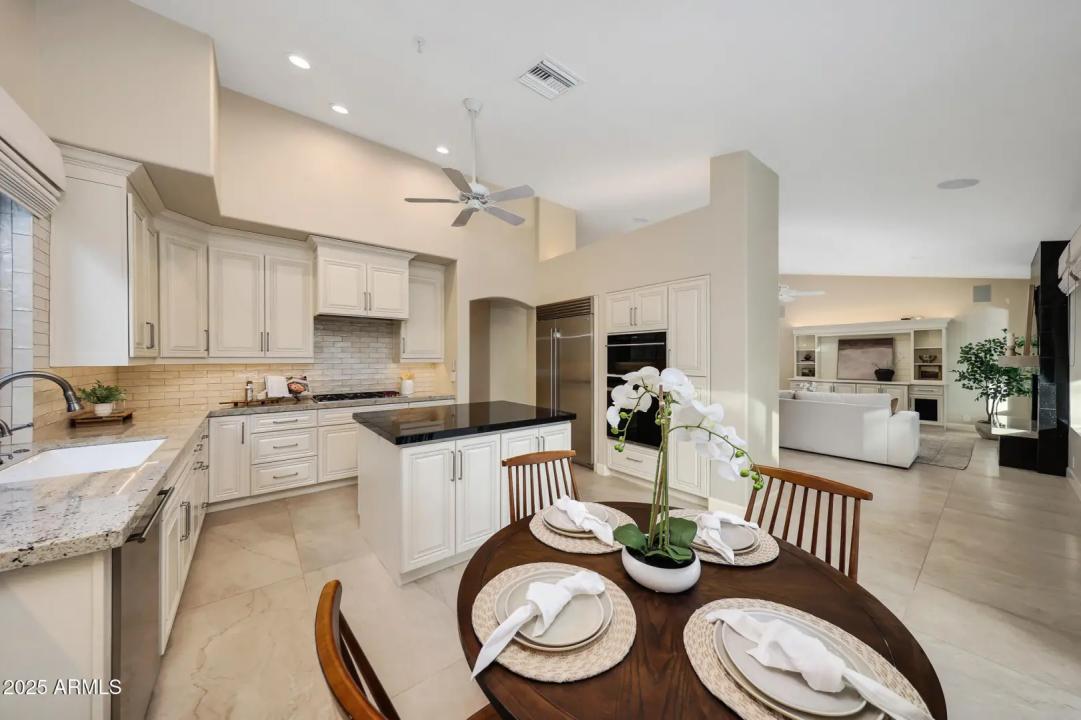 Real Estate Picture 15