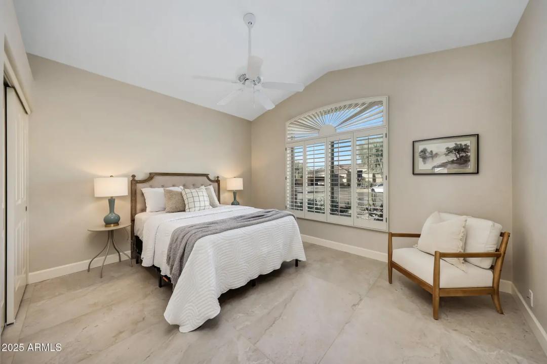 Real Estate Picture 20