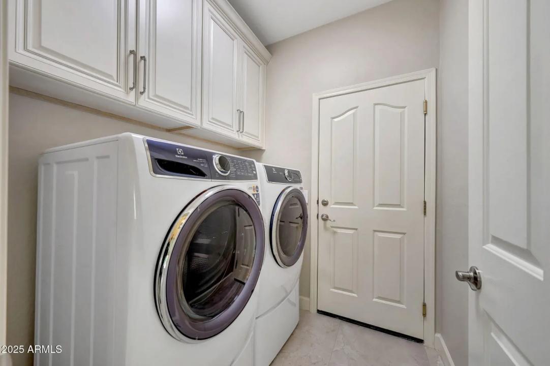 Real Estate Picture 25