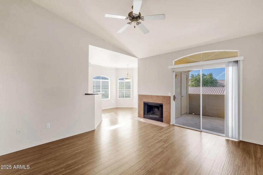 Real Estate Picture 4