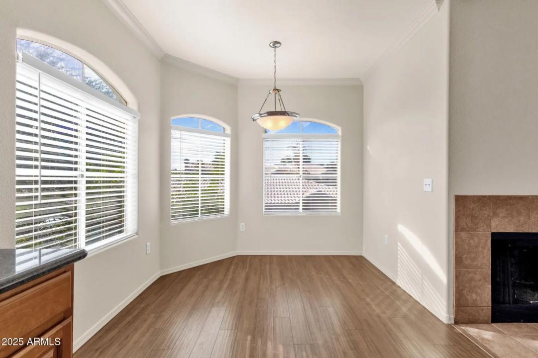 Real Estate Picture 11