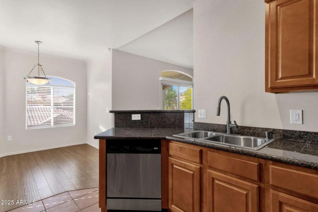 Real Estate Picture 9