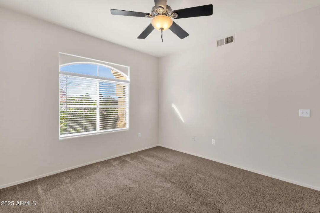 Real Estate Picture 13