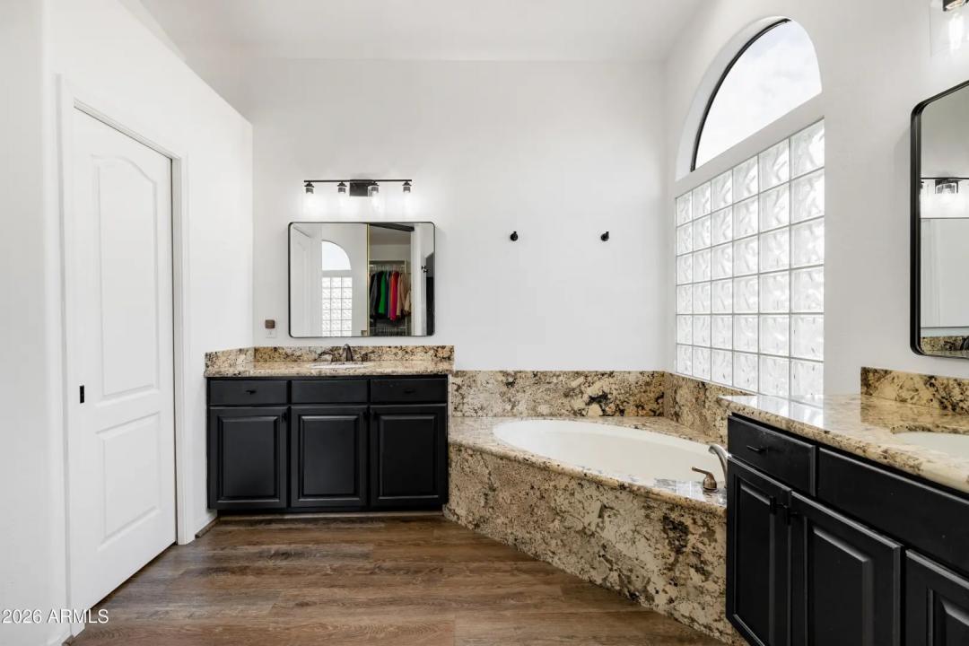 Real Estate Picture 20