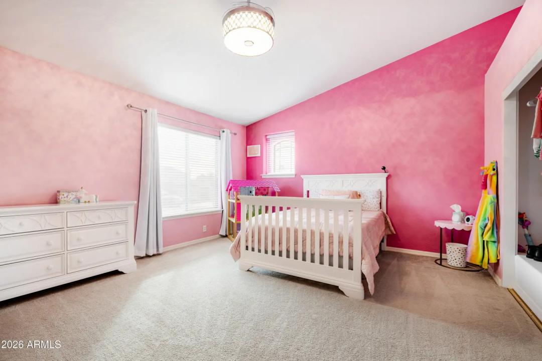 Real Estate Picture 23