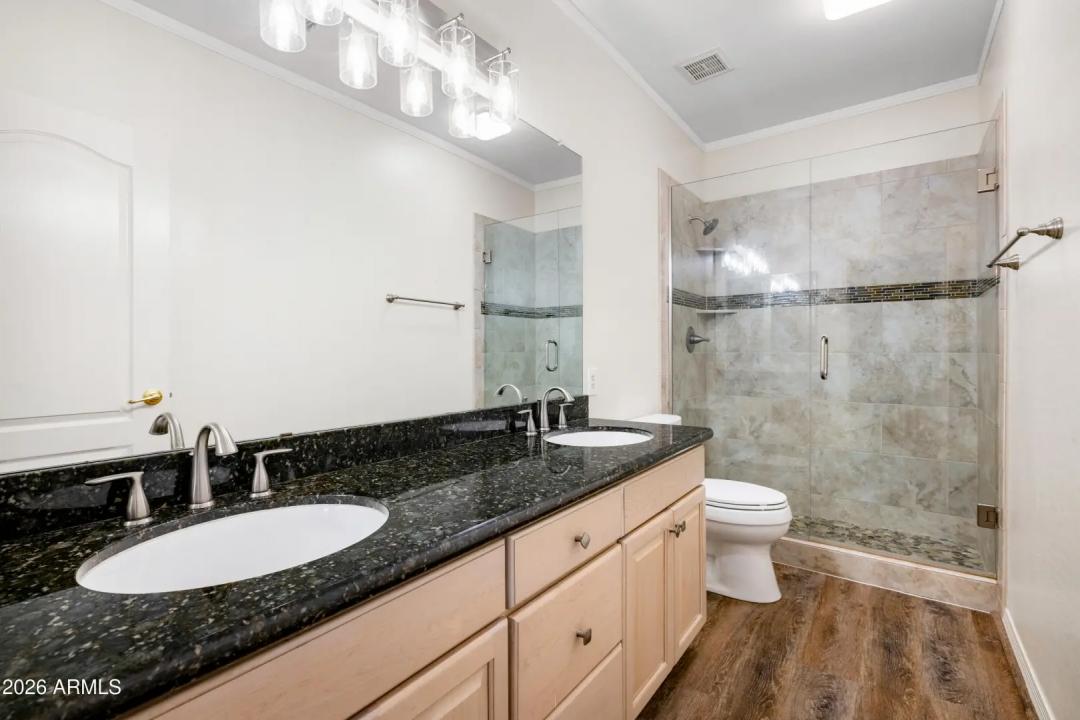 Real Estate Picture 38