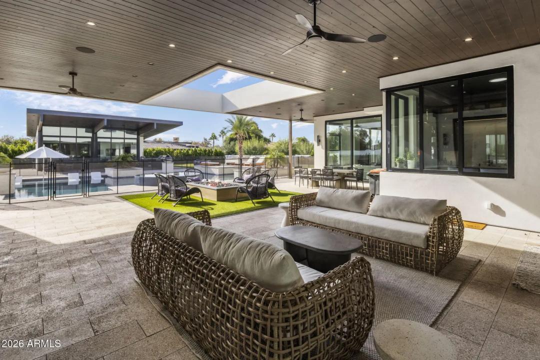 Real Estate Picture 13
