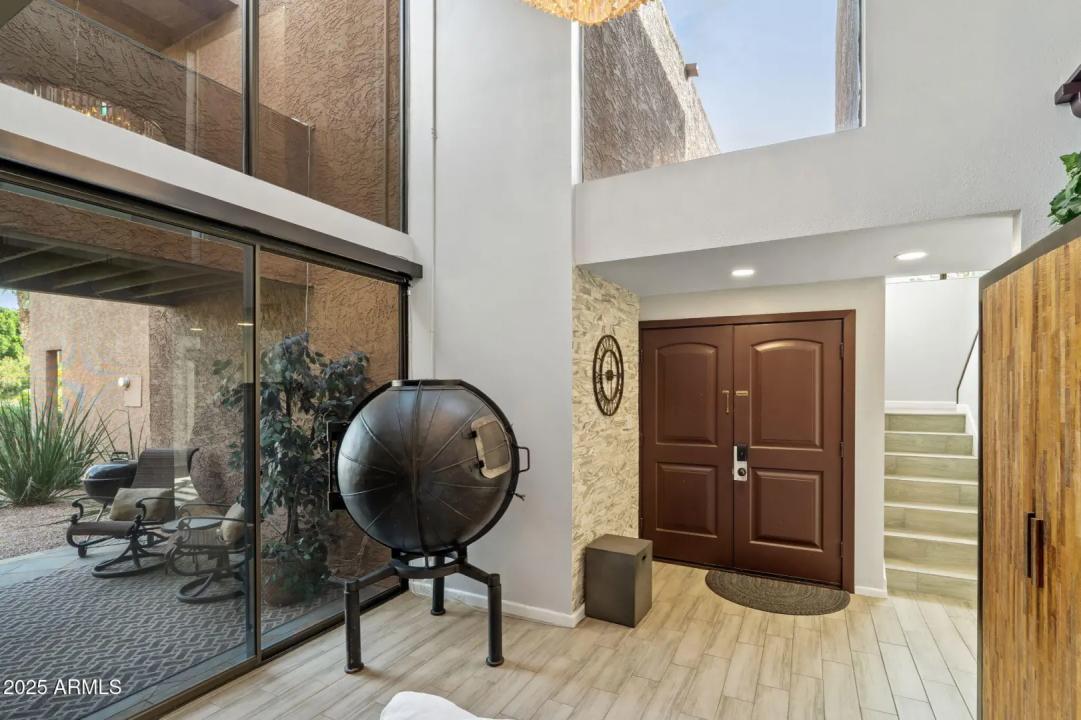 Real Estate Picture 6