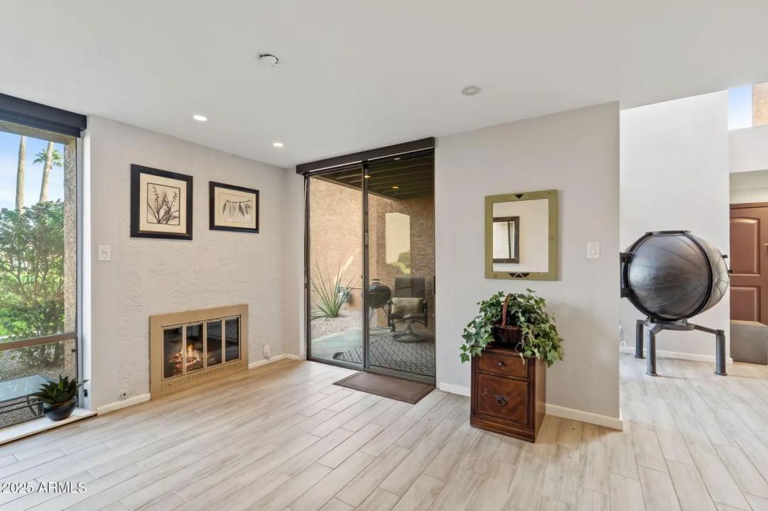 Real Estate Picture 13