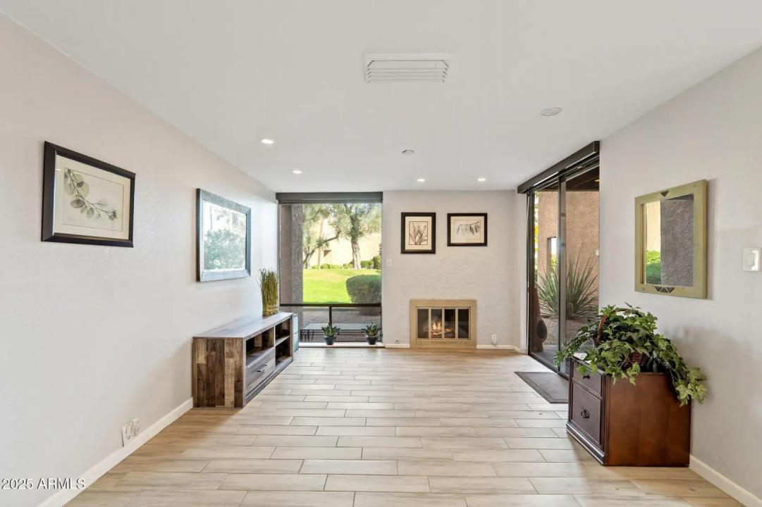 Real Estate Picture 14