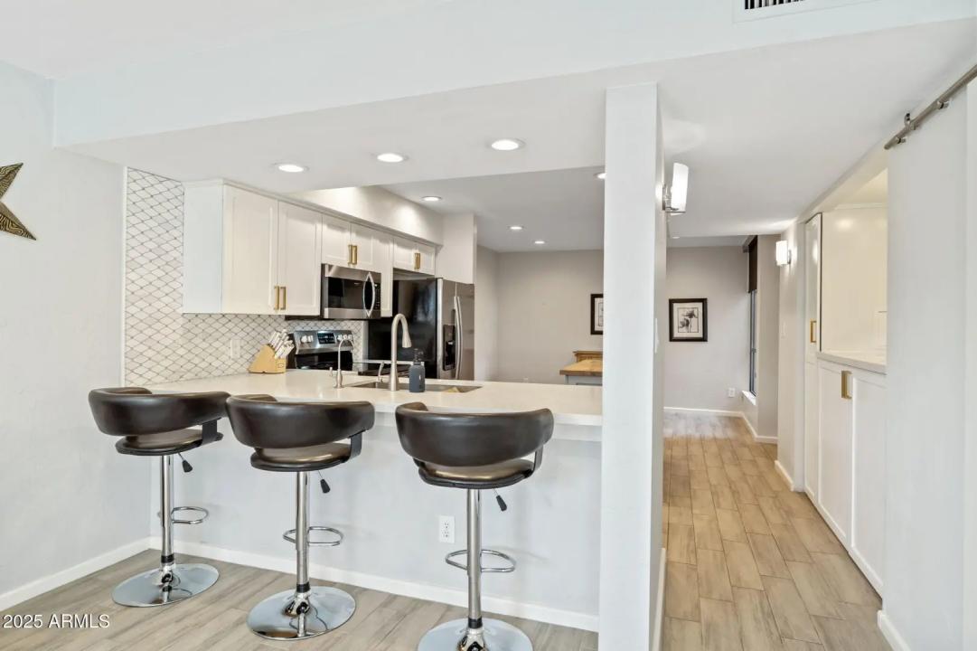 Real Estate Picture 19