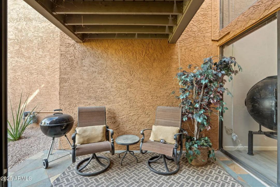 Real Estate Picture 10