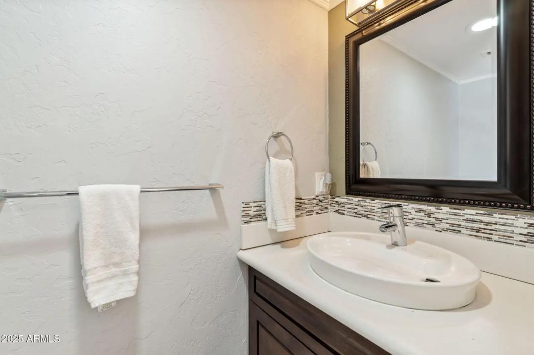 Real Estate Picture 26