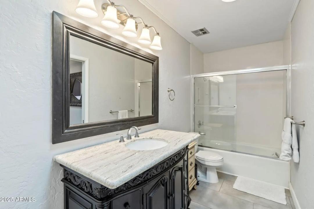 Real Estate Picture 42