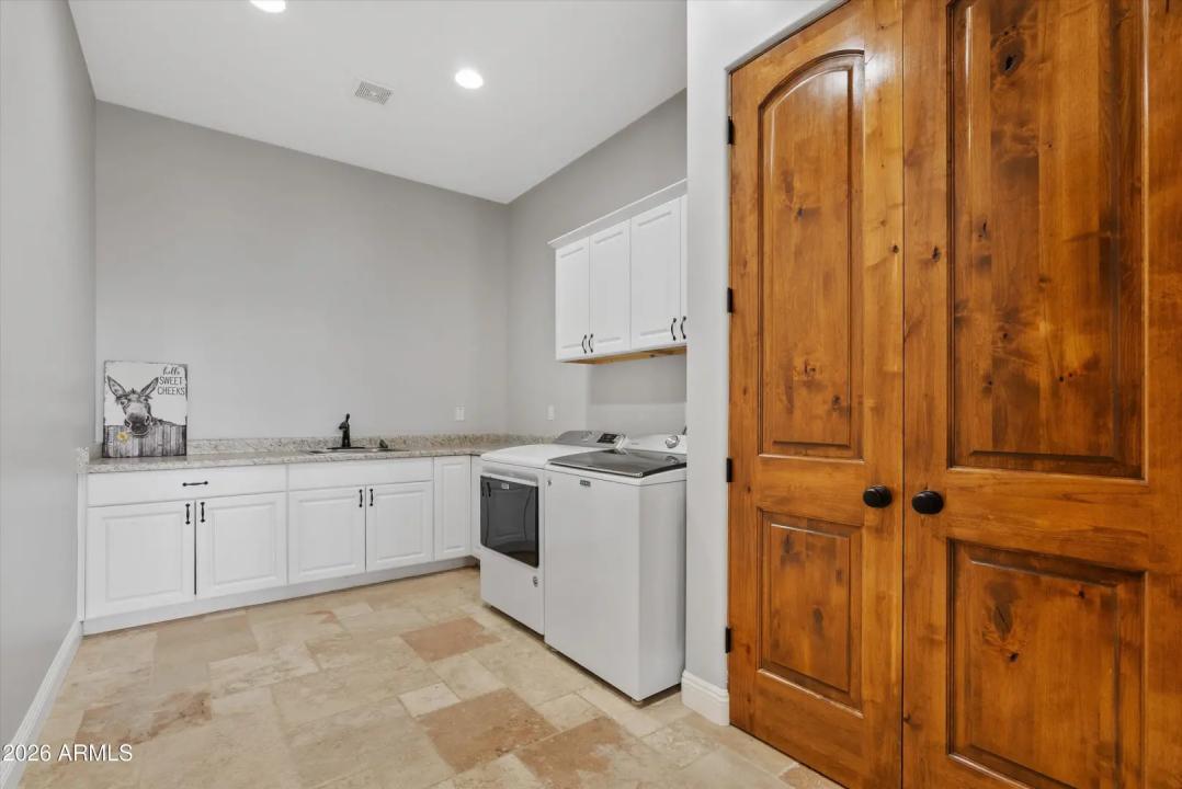 Real Estate Picture 21