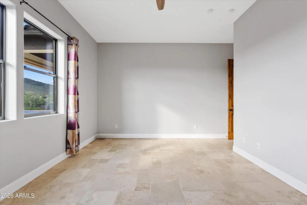 Real Estate Picture 26