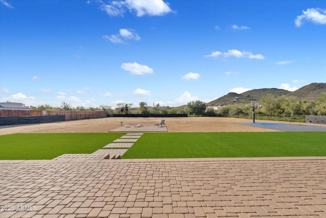 Real Estate Picture 42