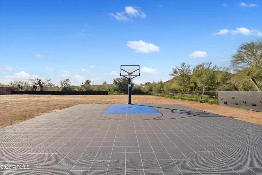 Real Estate Picture 43