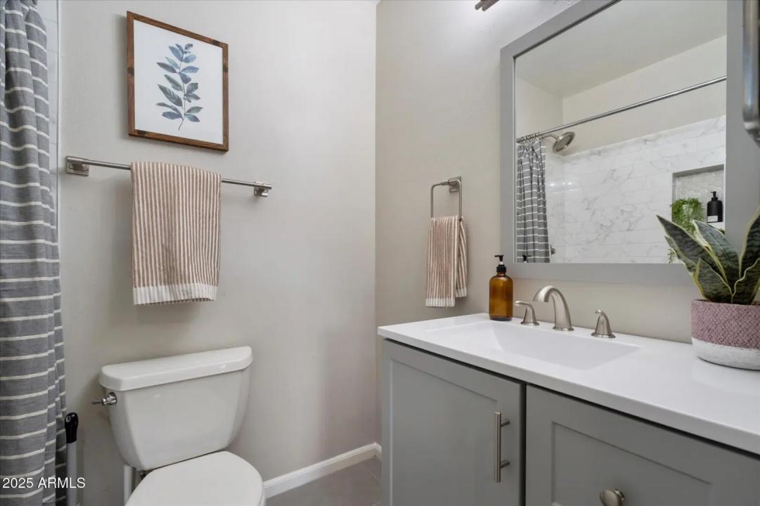 Real Estate Picture 14