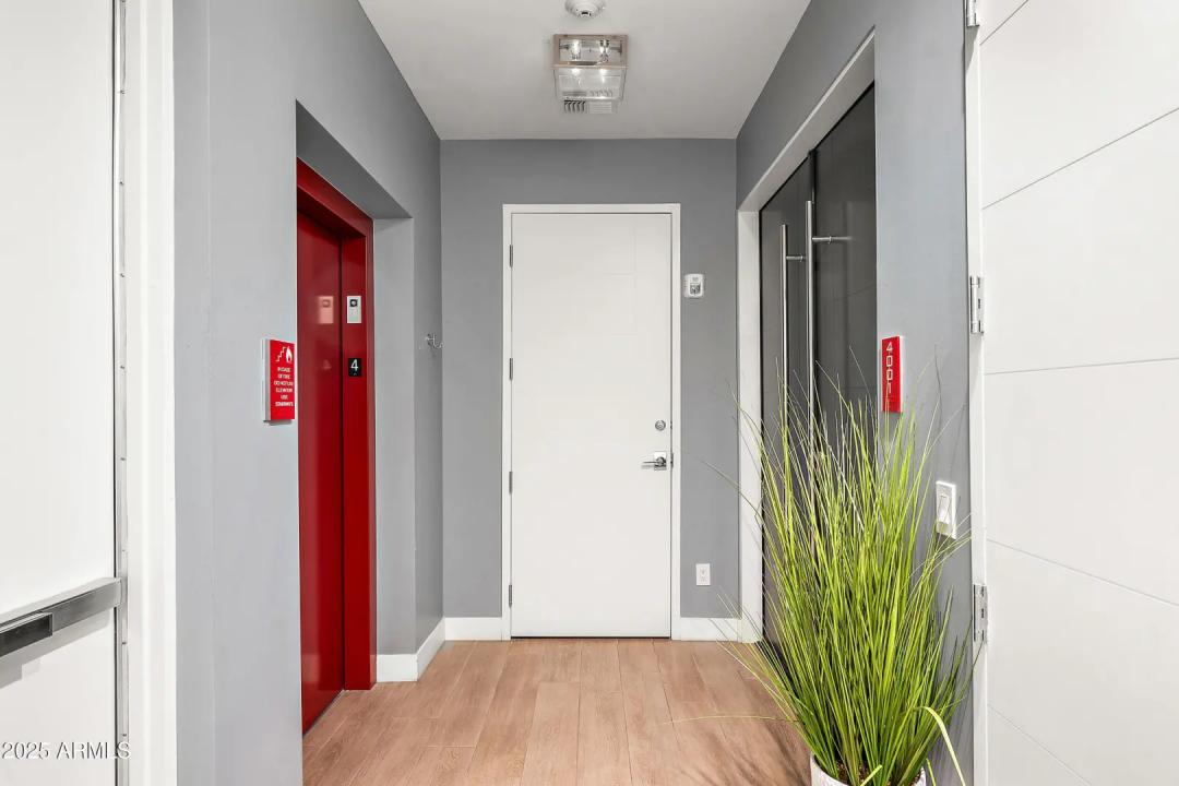 Real Estate Picture 3