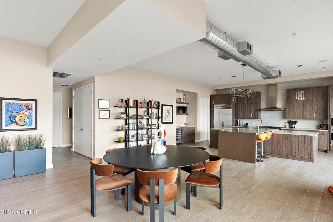 Real Estate Picture 6