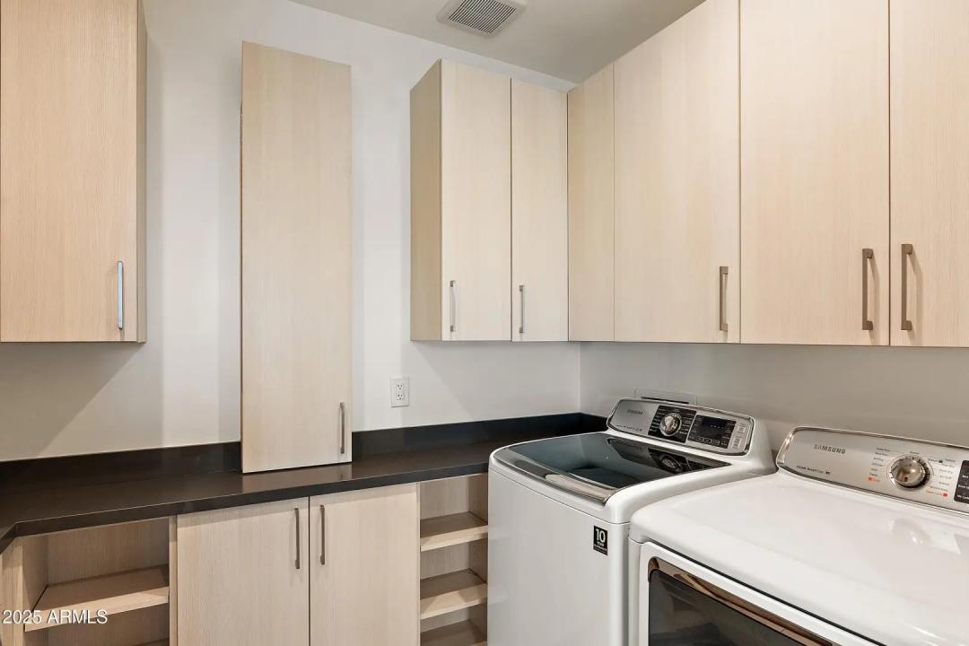 Real Estate Picture 23