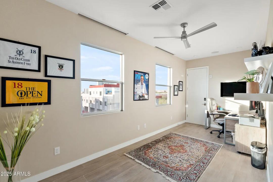 Real Estate Picture 25