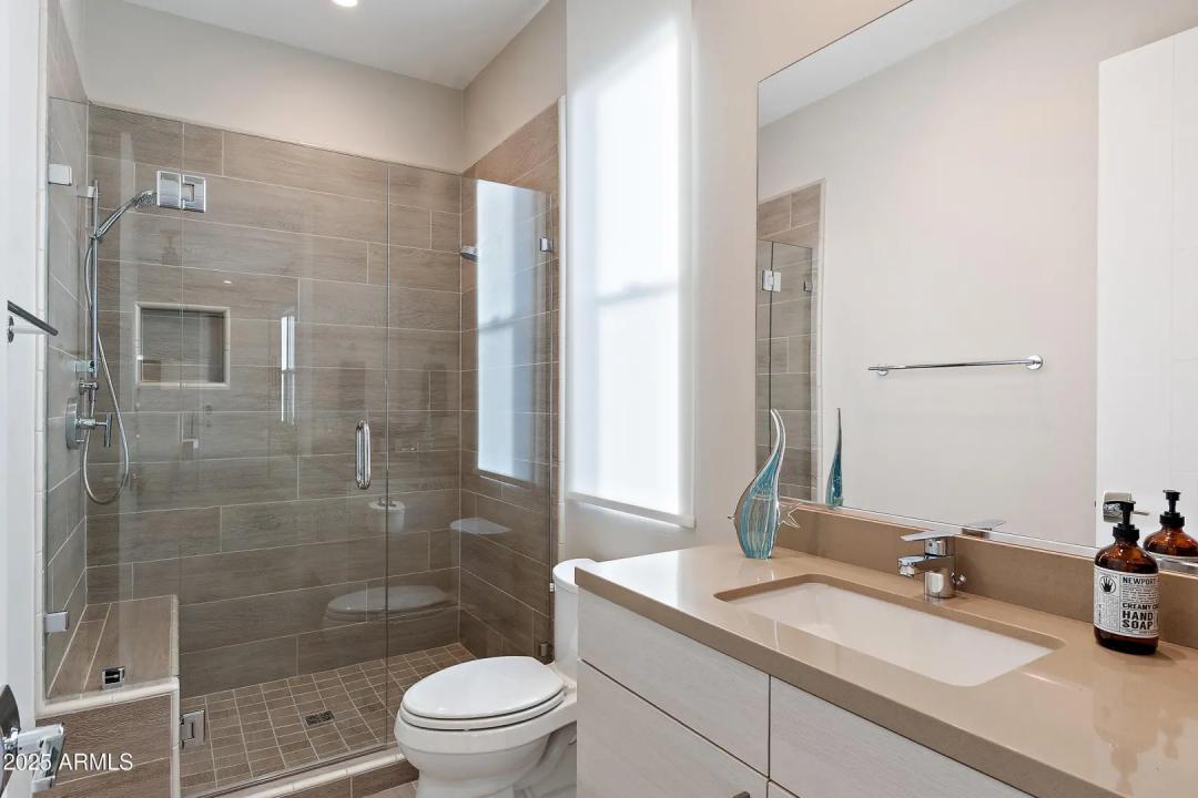 Real Estate Picture 27