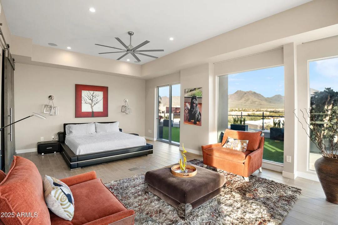 Real Estate Picture 11